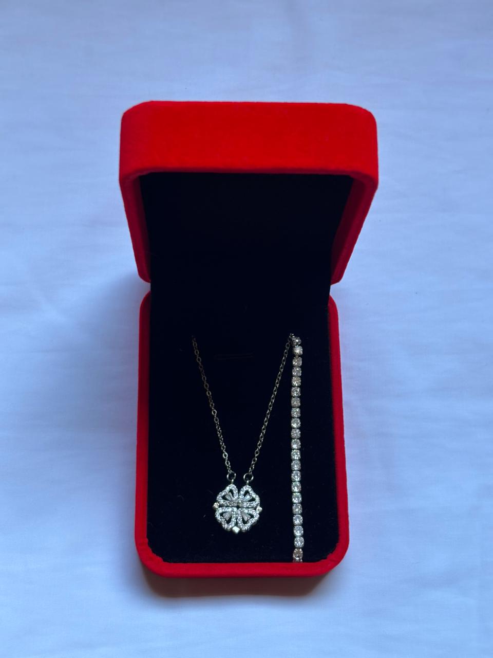 Collier Fleur Scintillante + Bracelet Assorti